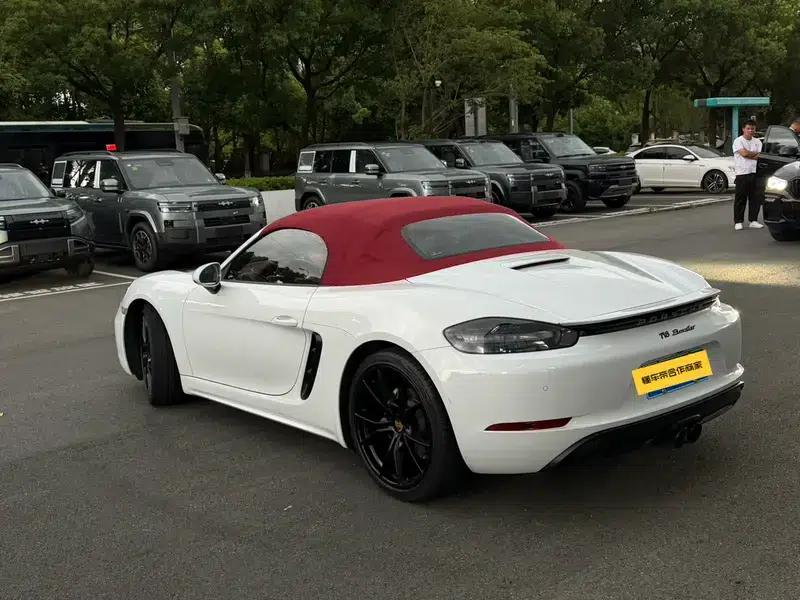 2016 Porsche 718 Boxster 2.0T — миниатюра 4