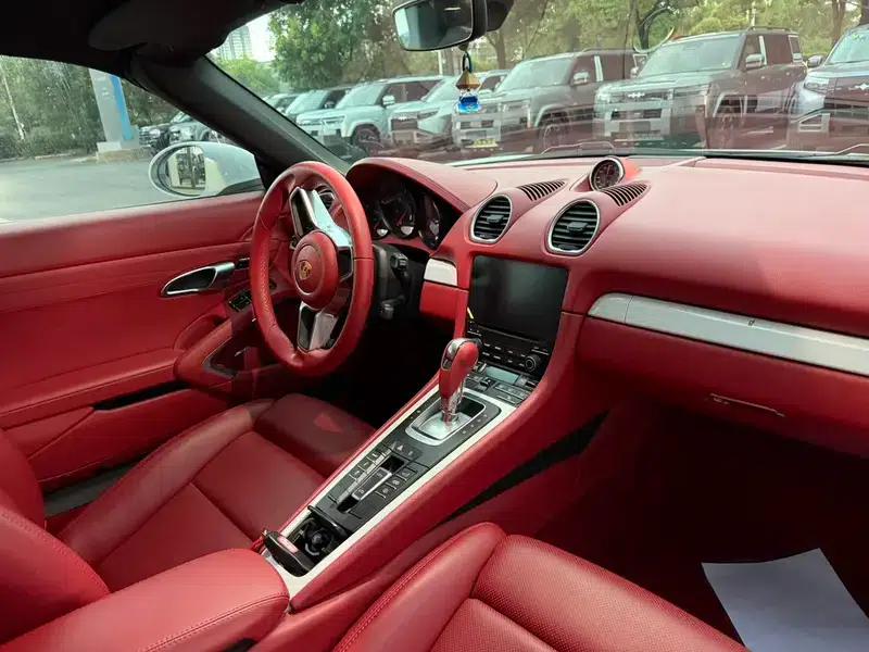 2016 Porsche 718 Boxster 2.0T — миниатюра 10