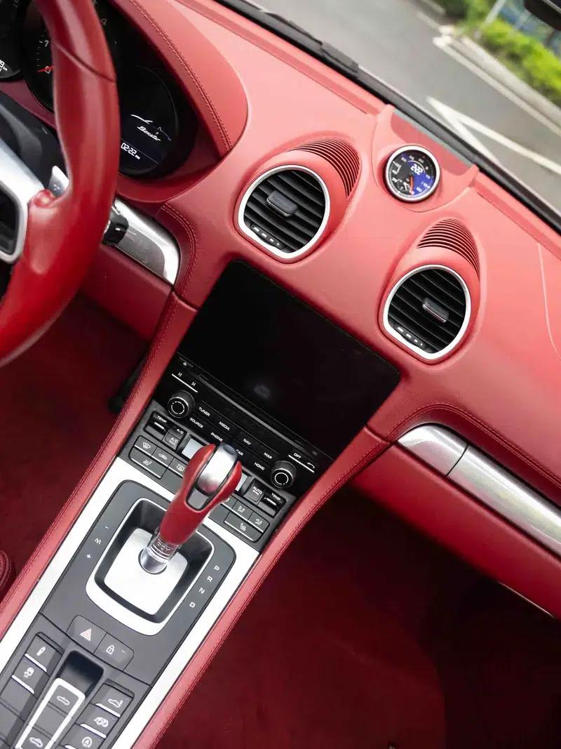 2023 Porsche 718 Boxster 2.0T — миниатюра 7