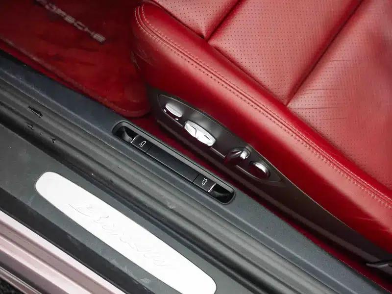 2023 Porsche 718 Boxster 2.0T — миниатюра 10