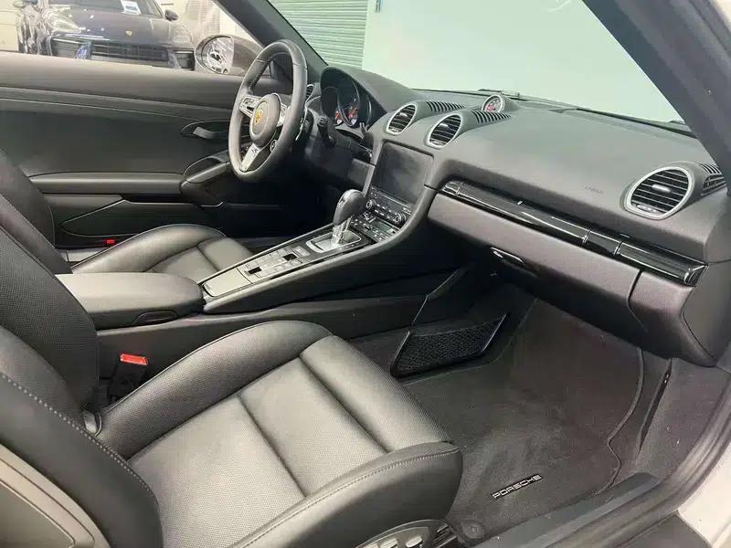 2023 Porsche 718 Boxster T — миниатюра 11