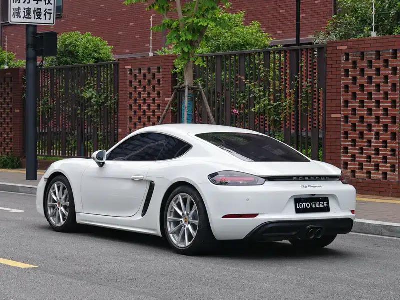 Porsche 718 Cayman 2020 2.0T — миниатюра 4