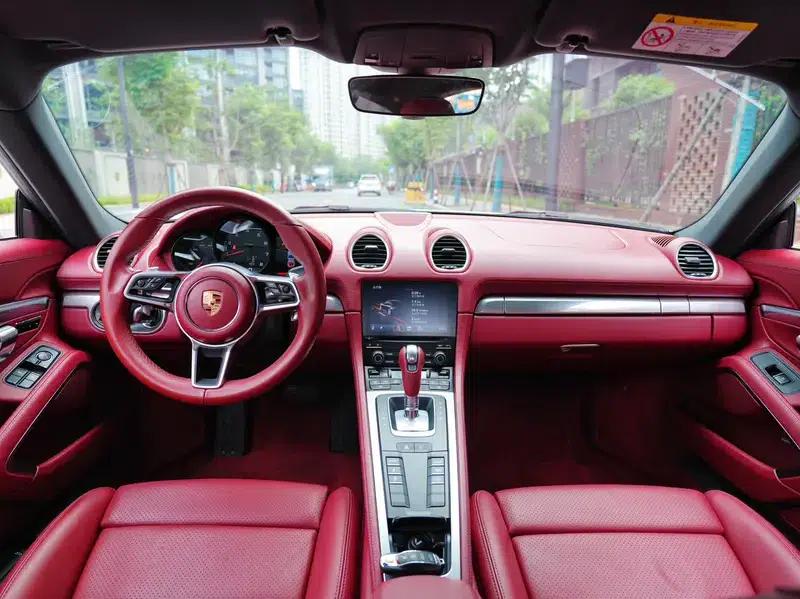Porsche 718 Cayman 2020 2.0T — миниатюра 8