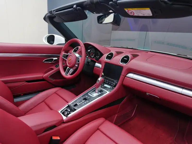 2022 Porsche 718 Boxster 2.0T — миниатюра 11
