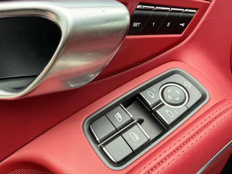 2023 Porsche 718 Boxster Style Edition 2.0T — миниатюра 13