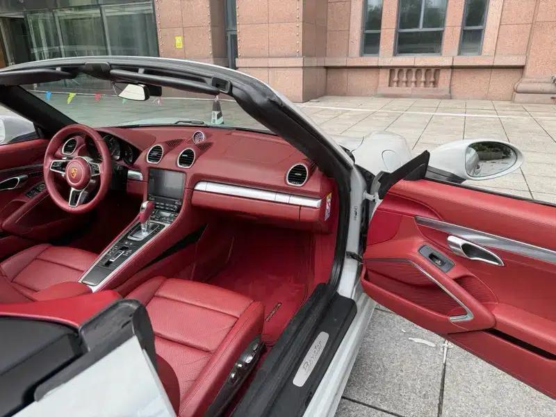 2018 Porsche 718 Boxster 2.0T — миниатюра 16