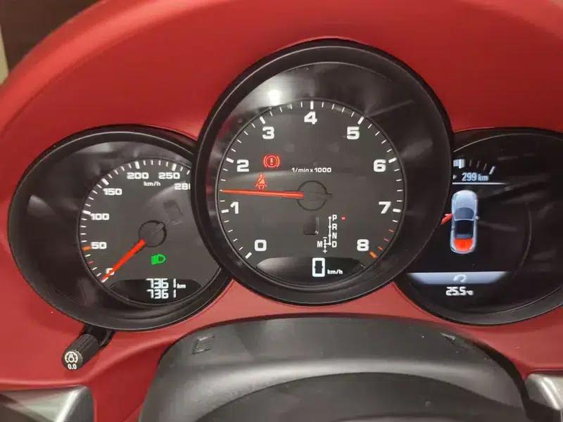 2022 Porsche 718 Boxster 2.0T — миниатюра 6