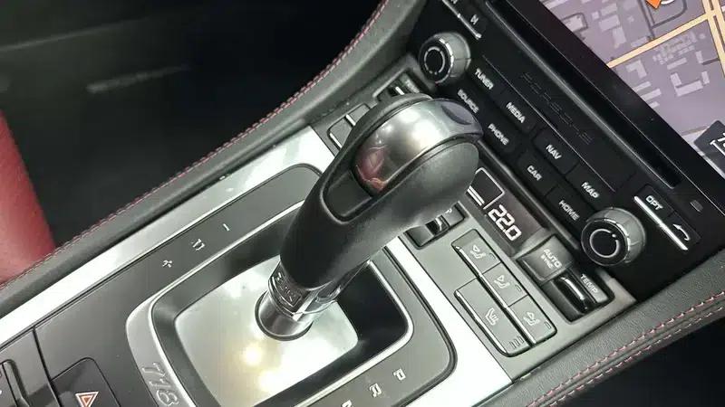 Porsche 718 Cayman 2023 2.0T — миниатюра 13