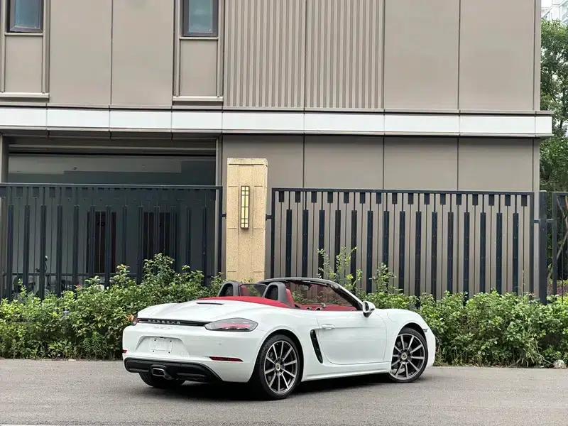 2023 Porsche 718 Boxster 2.0T — миниатюра 4