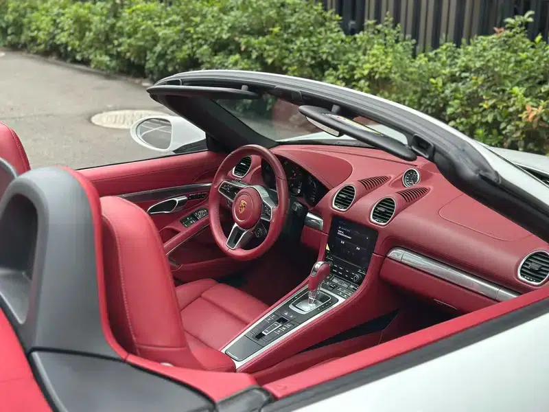 2023 Porsche 718 Boxster 2.0T — миниатюра 5