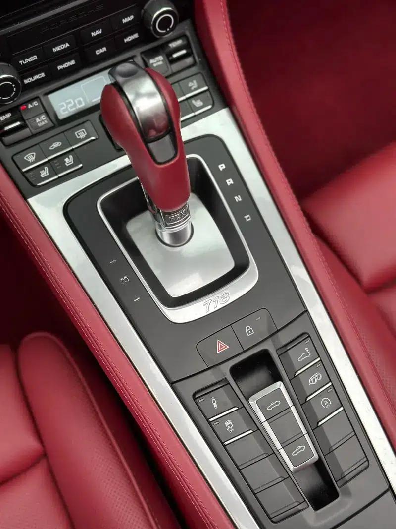 2023 Porsche 718 Boxster 2.0T — миниатюра 8
