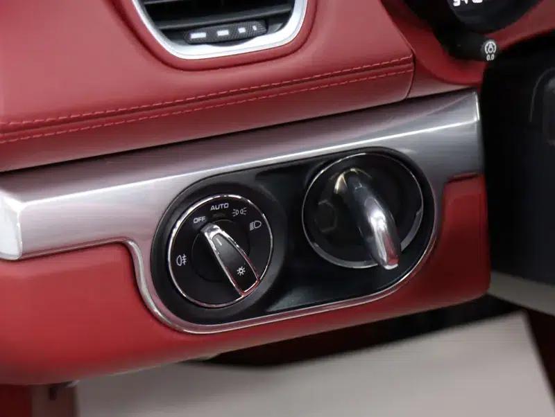 2022 Porsche 718 Boxster 2.0T — миниатюра 17