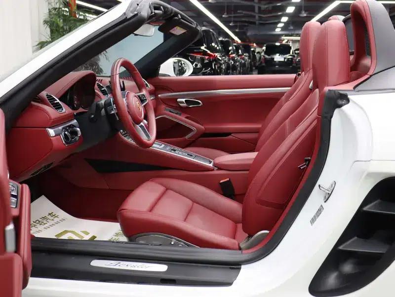 2022 Porsche 718 Boxster 2.0T — миниатюра 22