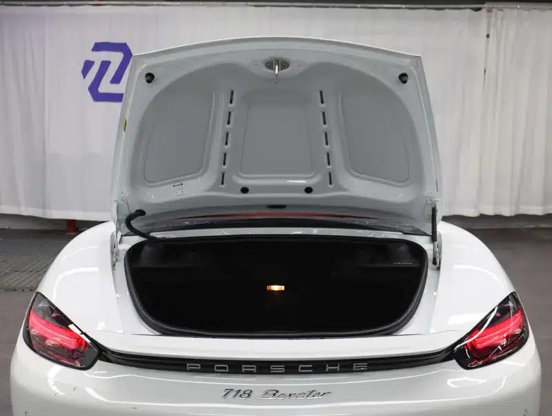 2022 Porsche 718 Boxster 2.0T — миниатюра 26