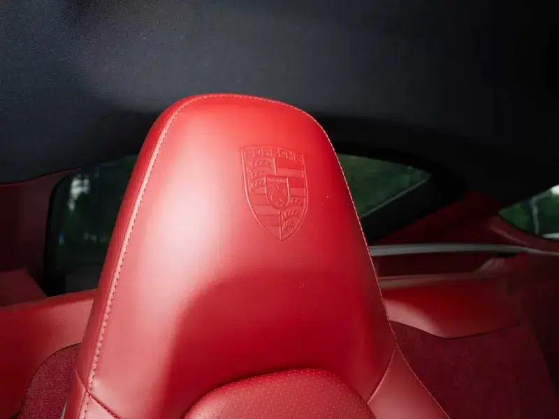 Porsche 718 Cayman 2020 2.0T — миниатюра 8
