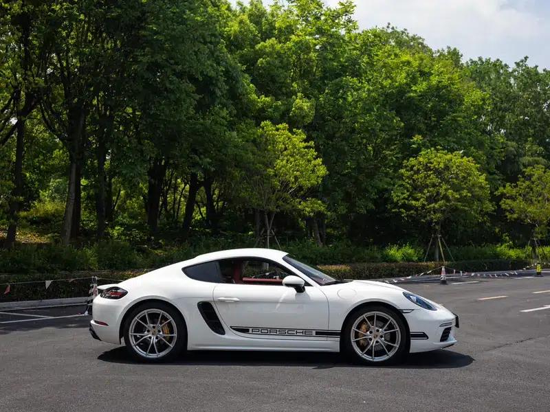 Porsche 718 Cayman 2020 2.0T — миниатюра 5
