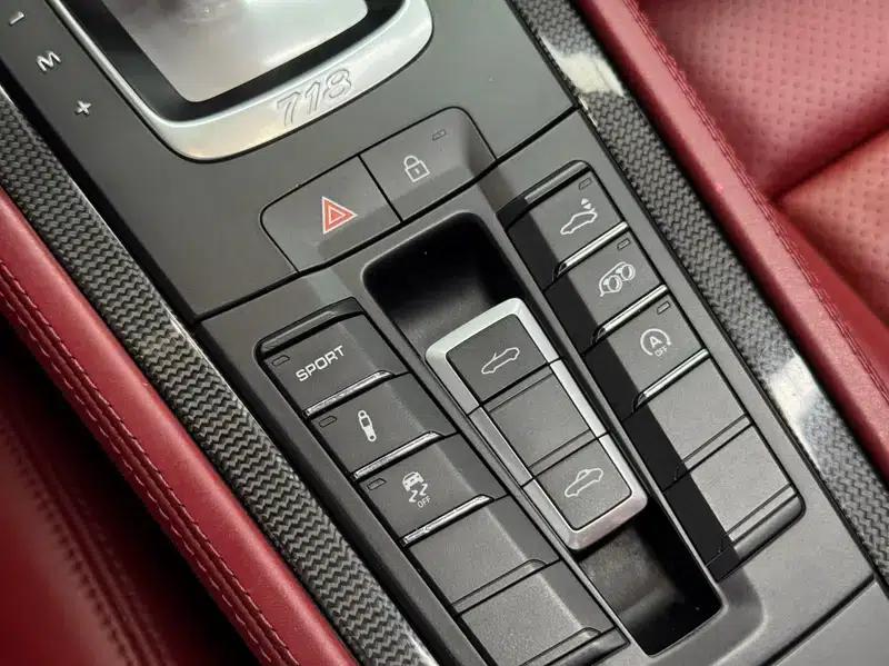 2020 Porsche 718 Boxster 2.0T — миниатюра 20