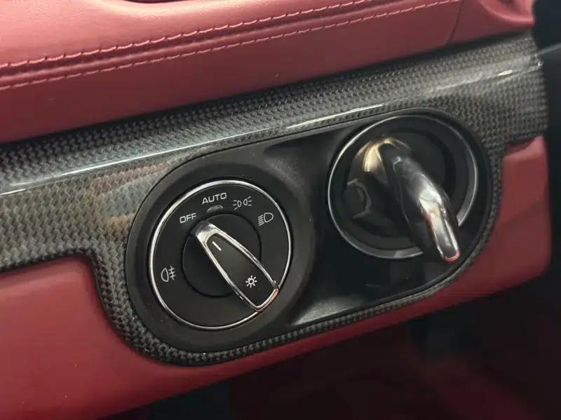 2020 Porsche 718 Boxster 2.0T — миниатюра 31