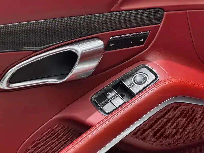 2020 Porsche 718 Boxster 2.0T — миниатюра 37