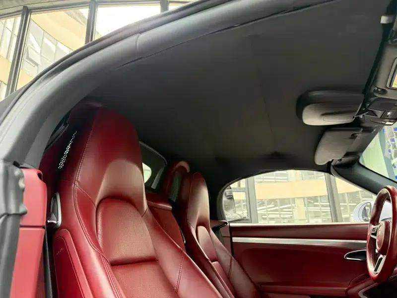 2020 Porsche 718 Boxster 2.0T — миниатюра 12