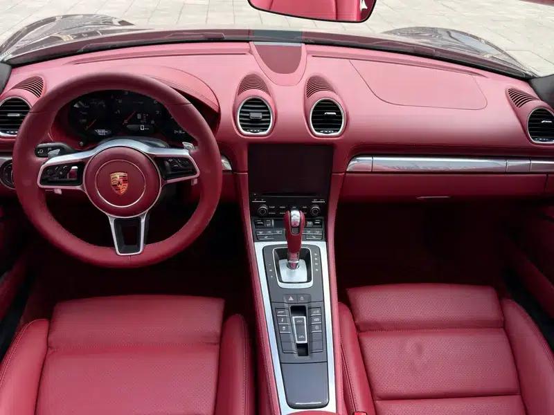 2020 Porsche 718 Boxster 2.0T — миниатюра 10