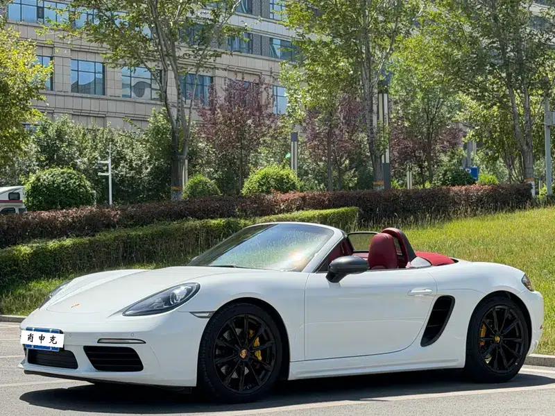 2020 Porsche 718 Boxster 2.0T — миниатюра 1