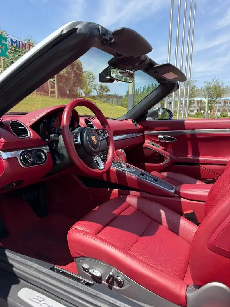 2020 Porsche 718 Boxster 2.0T — миниатюра 24