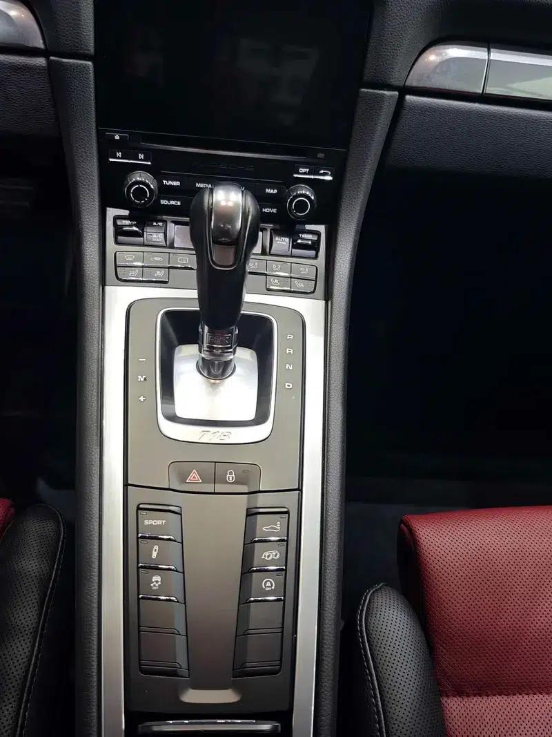 Porsche 718 Cayman 2018 2.0T — миниатюра 14