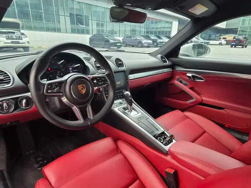 Porsche 718 Cayman 2018 2.0T — миниатюра 9