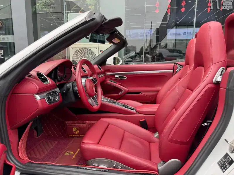 2020 Porsche 718 Boxster 2.0T — миниатюра 11