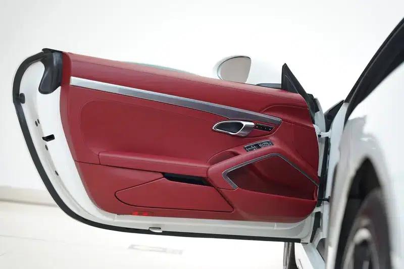 Porsche 718 Cayman 2023 2.0T — миниатюра 18