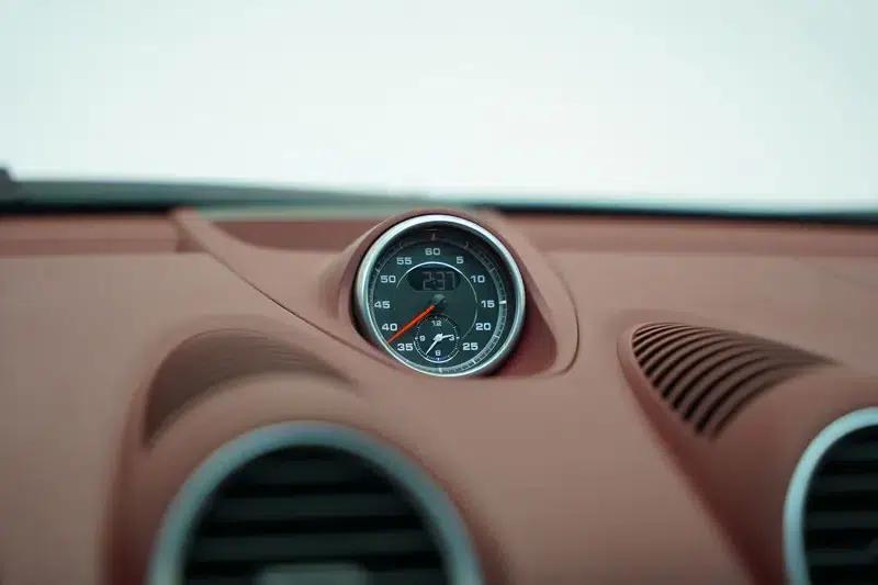 Porsche 718 Cayman 2023 2.0T — миниатюра 10