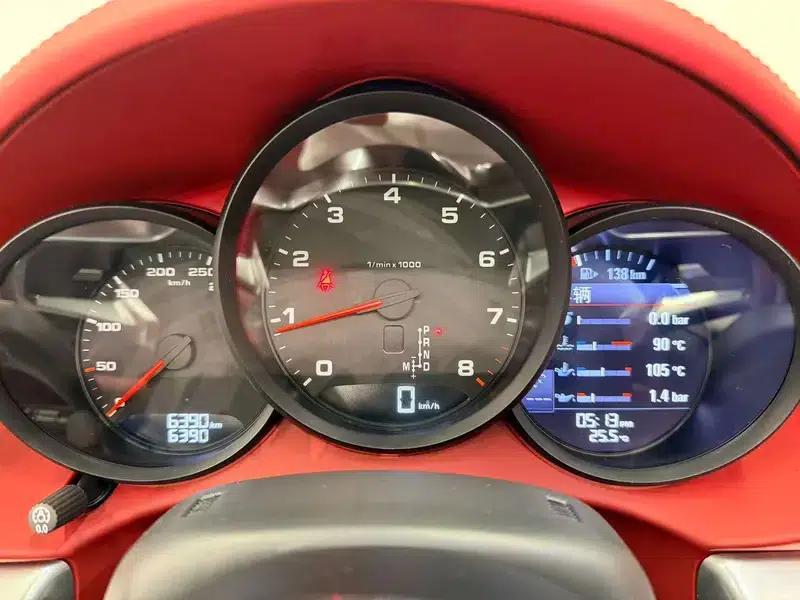 2025 Porsche 718 2.0T Automatic Rear-Wheel Drive 2-Seater Factory Custom Edition — миниатюра 16