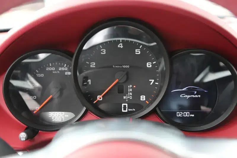 Porsche 718 2022 2.0T Automatic Rear-Wheel Drive 2-Seater — миниатюра 12