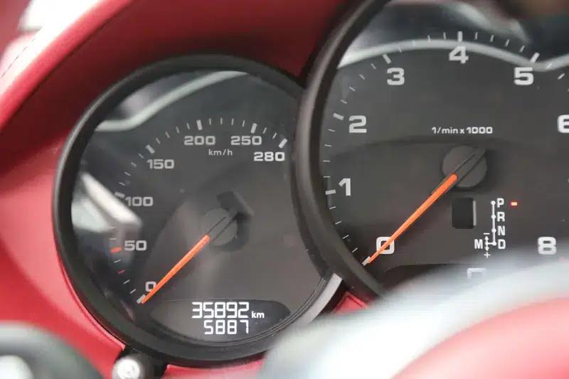 Porsche 718 2022 2.0T Automatic Rear-Wheel Drive 2-Seater — миниатюра 16