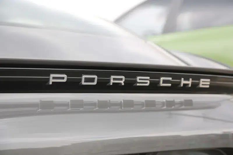 Porsche 718 2022 2.0T Automatic Rear-Wheel Drive 2-Seater — миниатюра 9