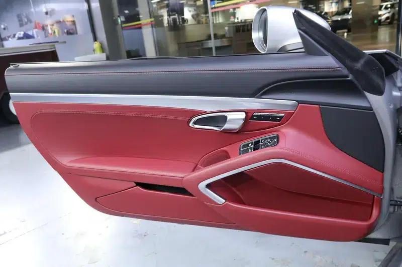 2022 Porsche 718 Boxster 2.0T — миниатюра 11