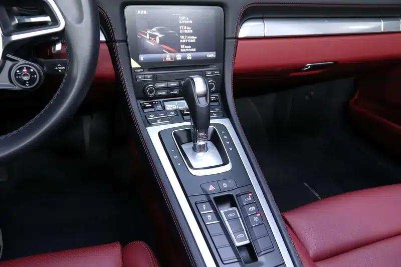 2022 Porsche 718 Boxster 2.0T — миниатюра 17