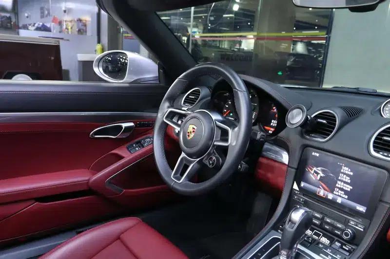 2022 Porsche 718 Boxster 2.0T — миниатюра 18