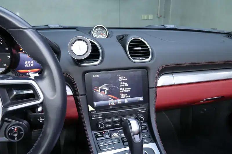 2022 Porsche 718 Boxster 2.0T — миниатюра 8
