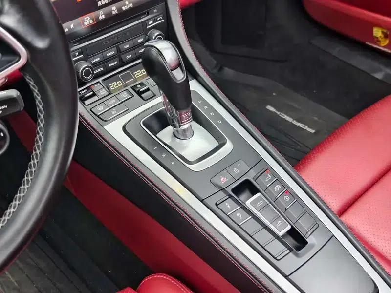 2022 Porsche 718 Boxster 2.0T — миниатюра 11