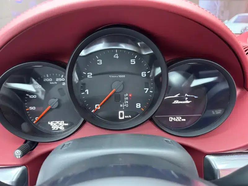 2020 Porsche 718 Boxster 2.0T — миниатюра 10