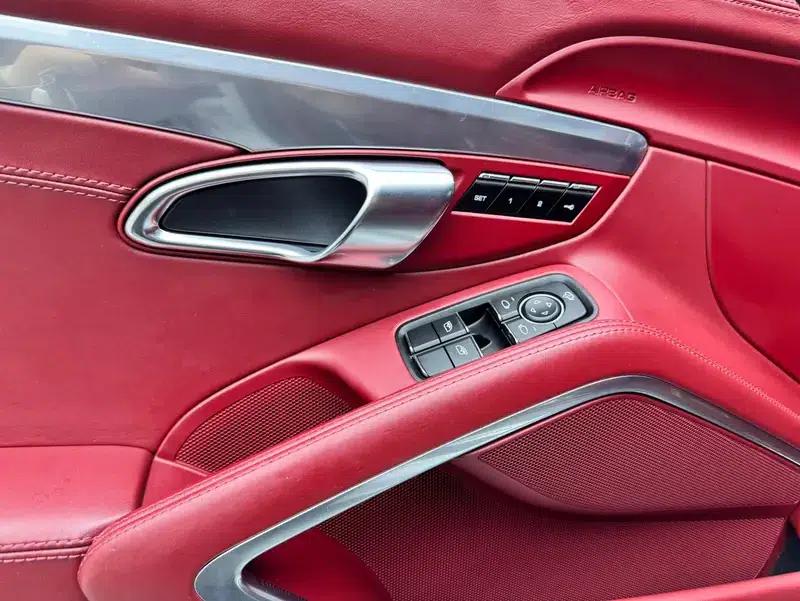 Porsche 718 Cayman 2018 2.0T — миниатюра 15