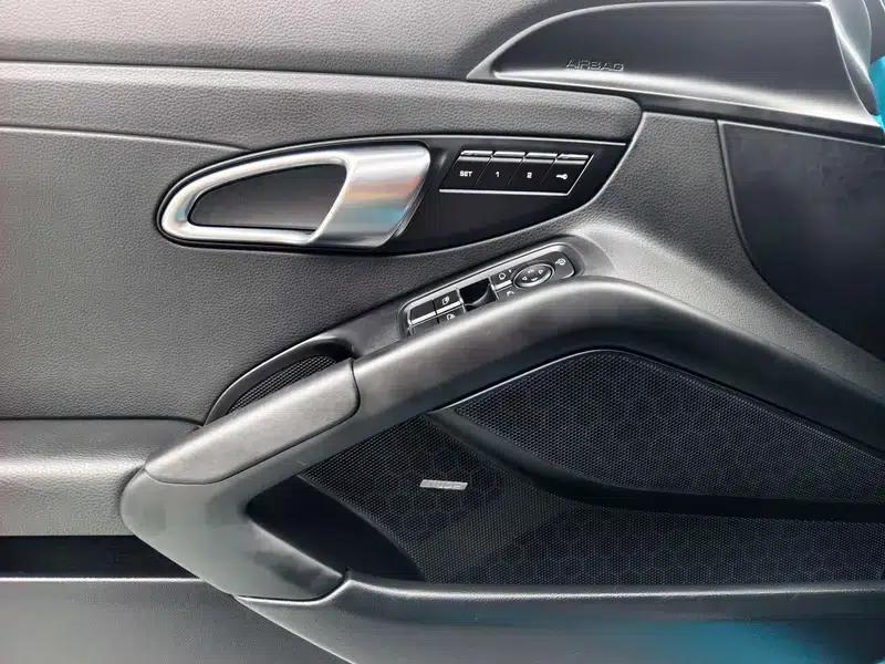Porsche 718 Cayman 2020 2.0T — миниатюра 6