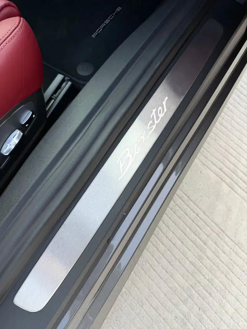 2024 Porsche 718 2.0T Automatic Rear-Wheel Drive 2-Seater Factory Custom Edition — миниатюра 13