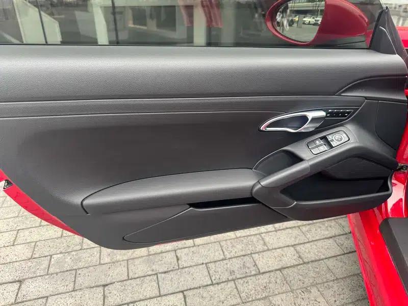 Porsche 718 Cayman 2023 2.0T — миниатюра 13