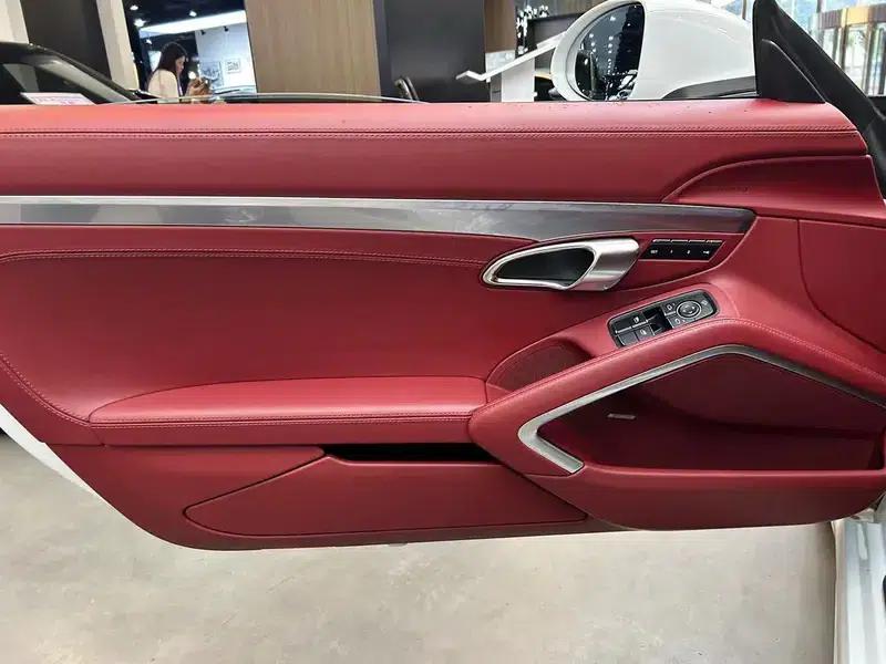 Porsche 718 Cayman 2018 2.0T — миниатюра 7