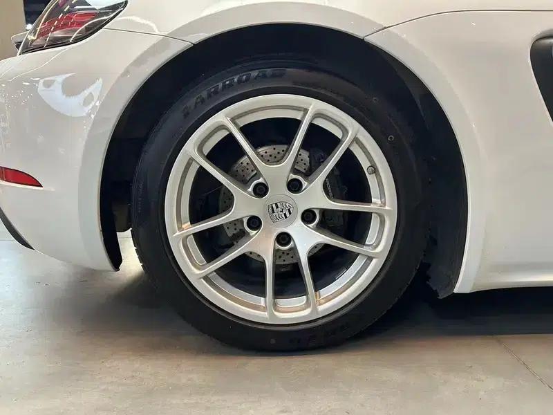 Porsche 718 Cayman 2018 2.0T — миниатюра 8