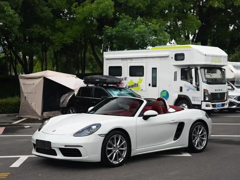 2018 Porsche 718 Boxster 2.0T — миниатюра 1