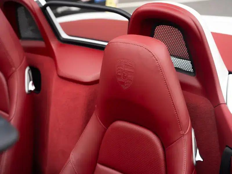2018 Porsche 718 Boxster 2.0T — миниатюра 17